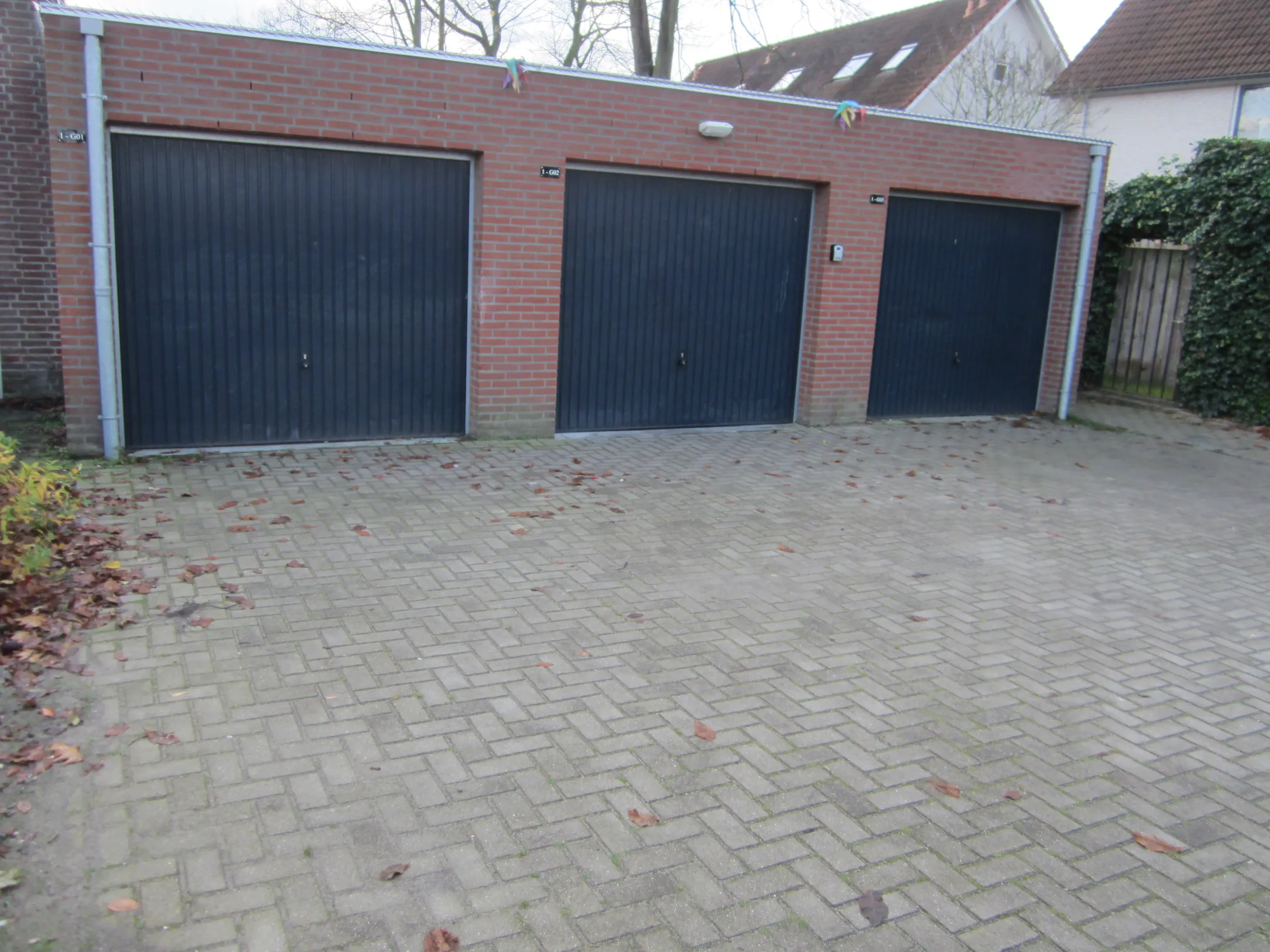 Gunstig gelegen garagebox met vele EXTRA'S
